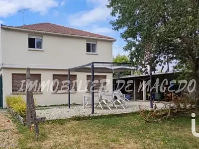 Maison, 151 m²