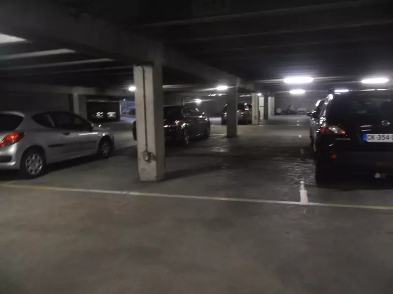 Parking, 13 m²