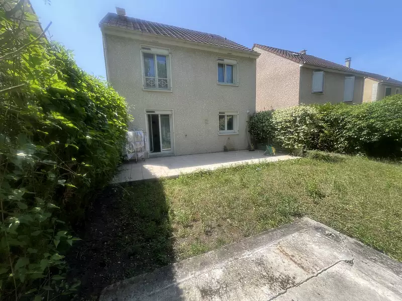 Maison, 94 m²