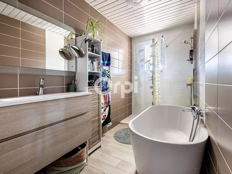 Maison, 121 m²