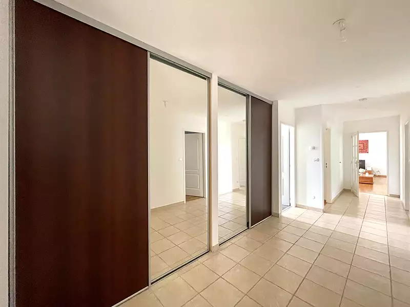 Maison, 344 m²