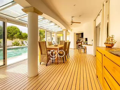 Maison, 237 m²