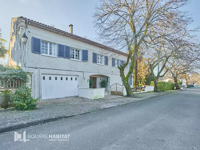 Maison, 296 m²