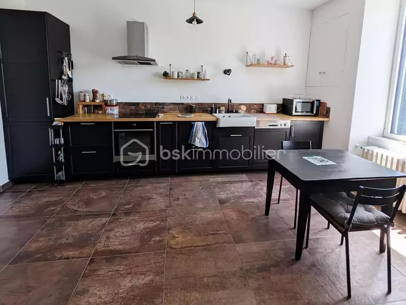 Maison, 210 m²