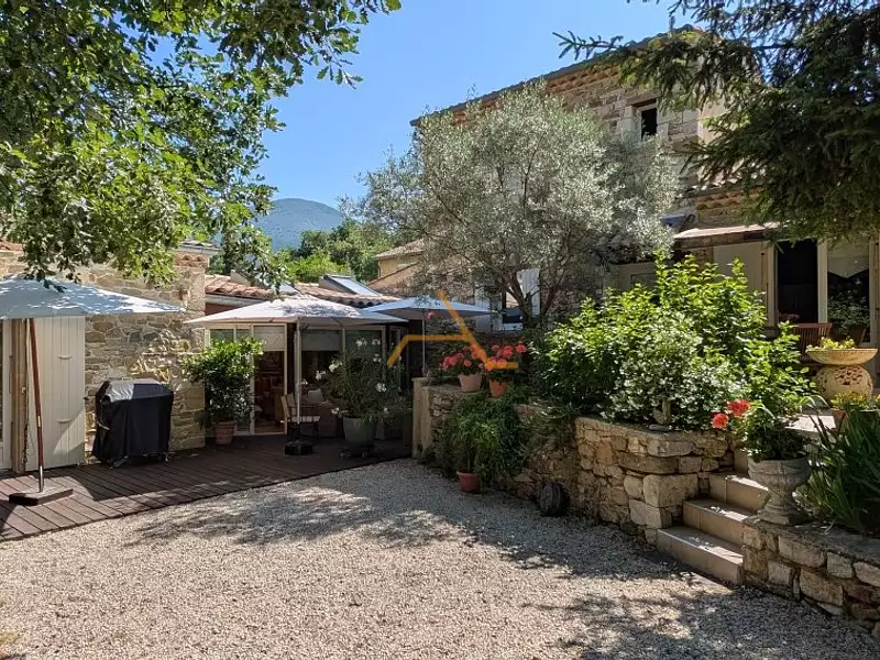 Maison, 176,58 m²
