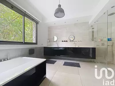 Maison, 197 m²