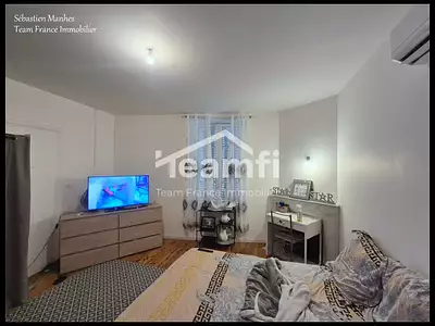 Immeuble, 700 m²