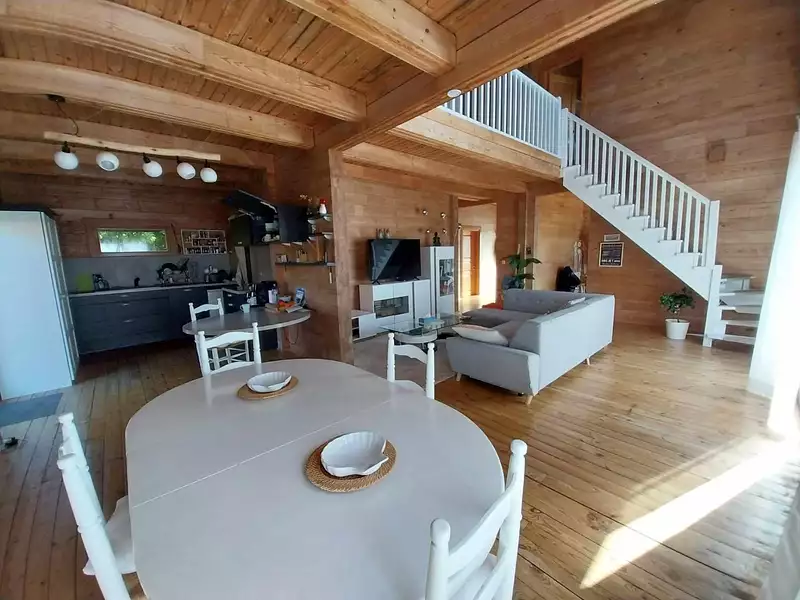Maison, 163 m²