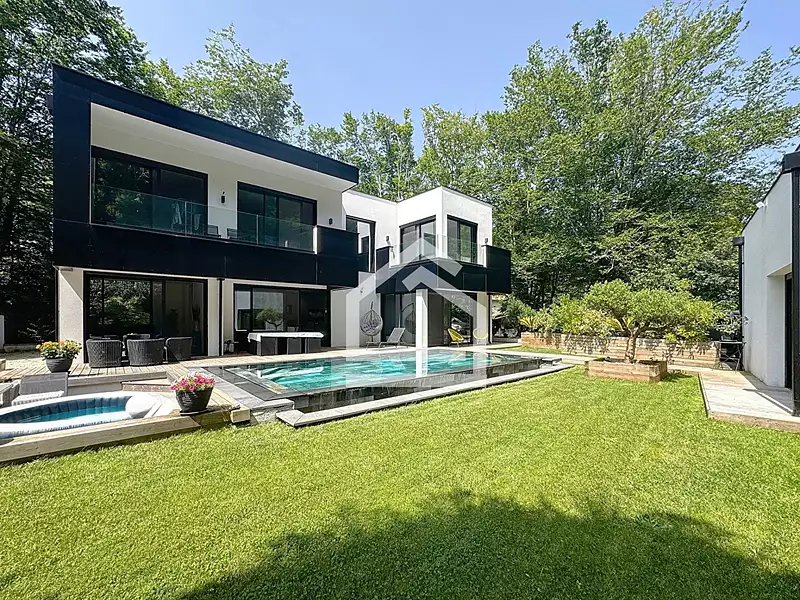 Maison, 237 m²