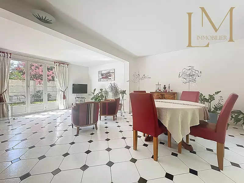 Maison, 160 m²
