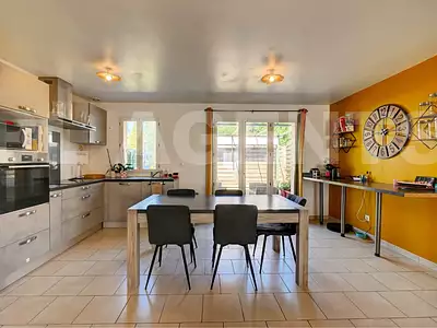 Maison, 117 m²