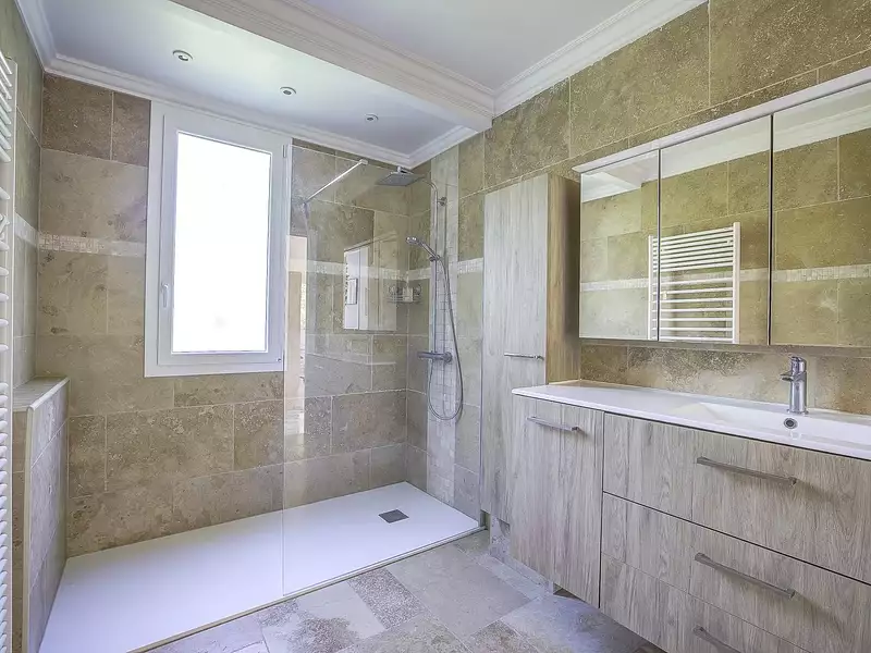 Maison, 233 m²