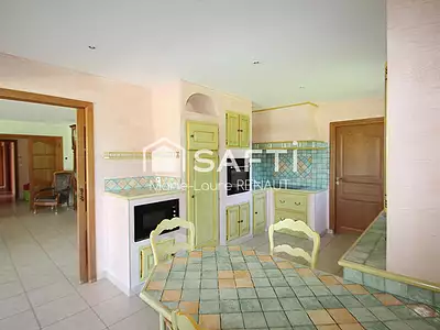Maison, 254 m²