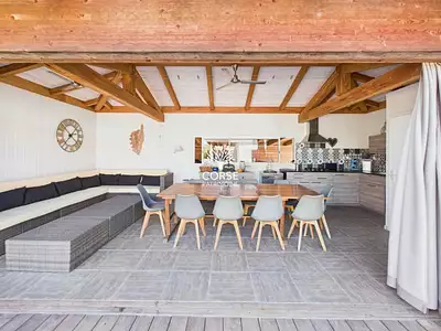 Maison, 325 m²