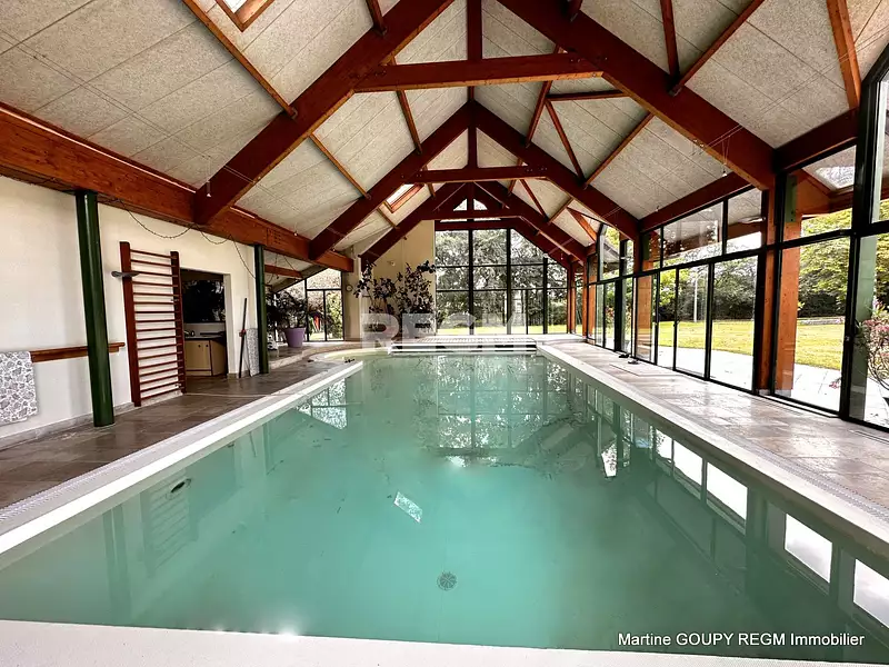 Maison, 250 m²
