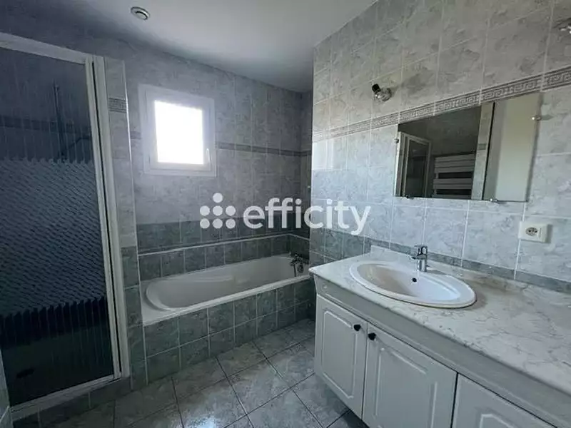 Maison, 135 m²