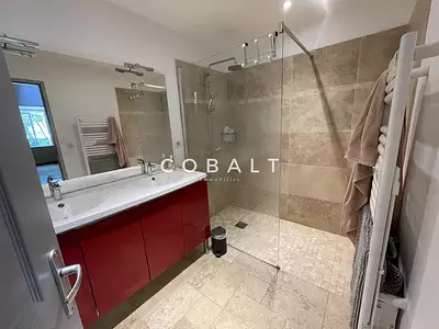 Maison, 235 m²