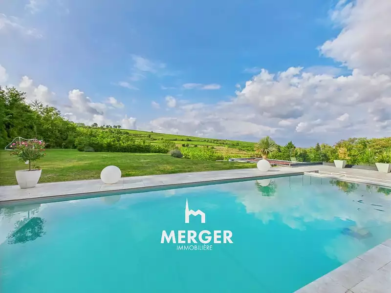 Maison, 330 m²