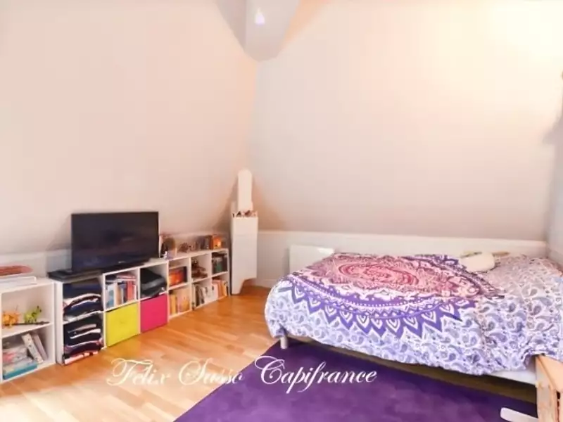 Maison, 220 m²