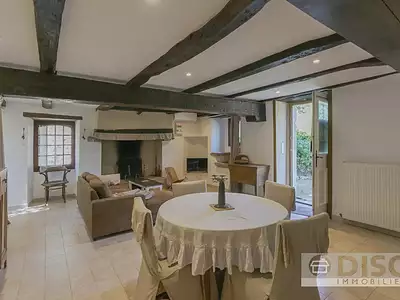 Maison, 248 m²