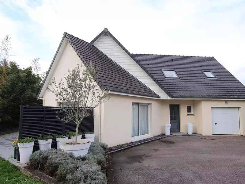 Maison, 210 m²