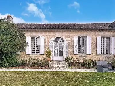Maison, 379 m²