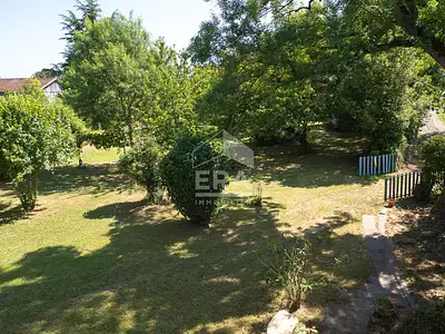 Maison, 225 m²