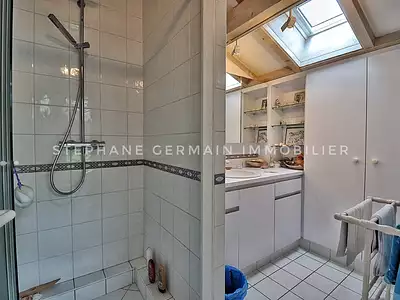 Maison, 225 m²