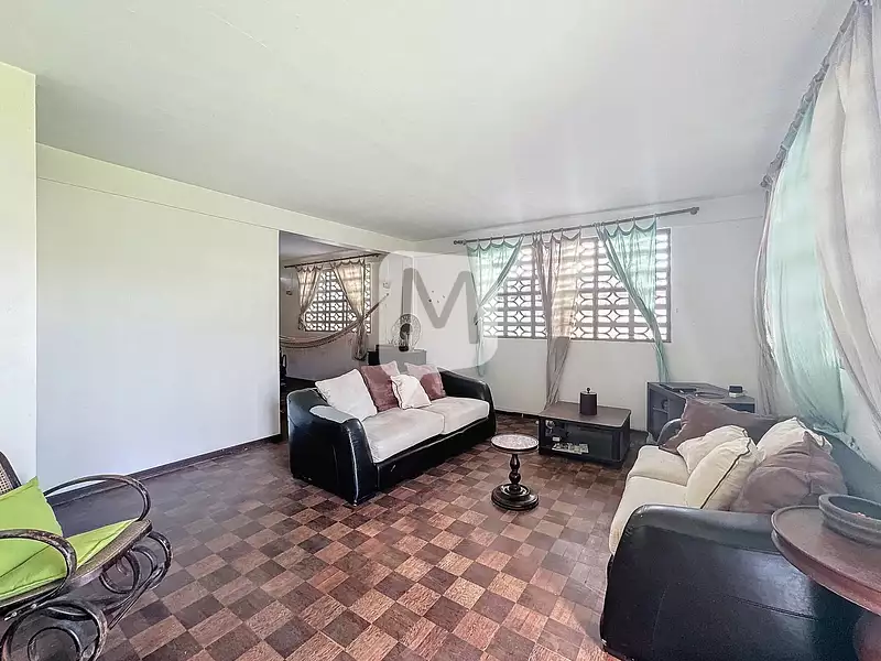 Immeuble, 181,97 m²