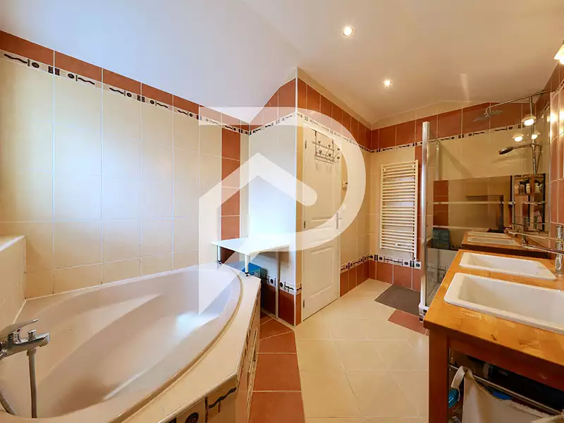 Maison, 140 m²