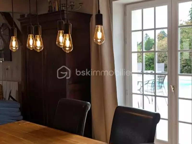 Maison, 210 m²