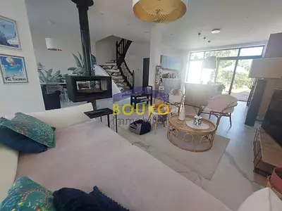 Maison, 185 m²