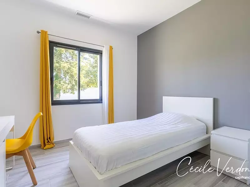 Maison, 281 m²