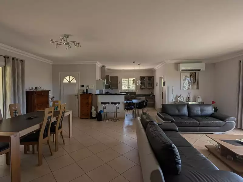 Maison, 217 m²