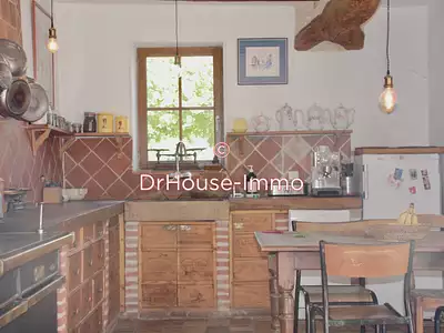 Maison, 225 m²