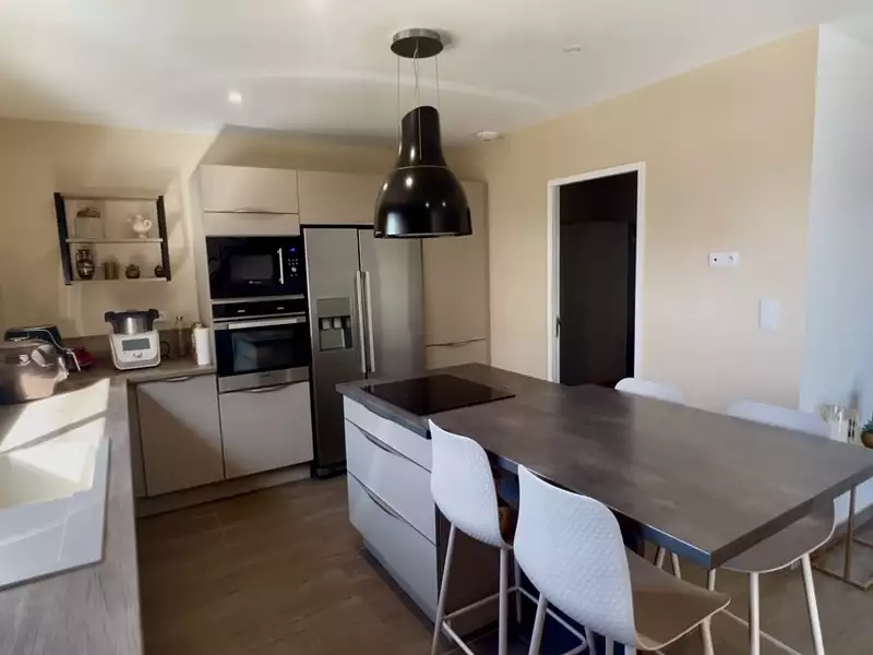 Maison, 165 m²