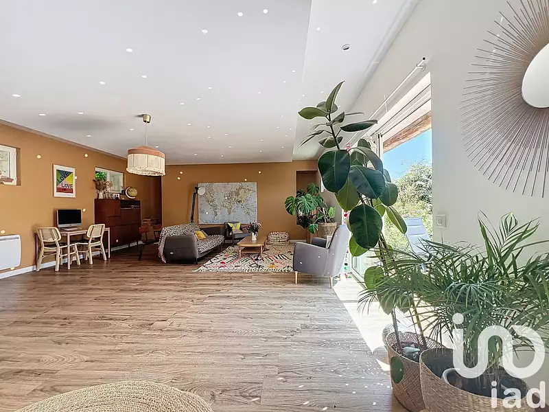 Maison, 284 m²