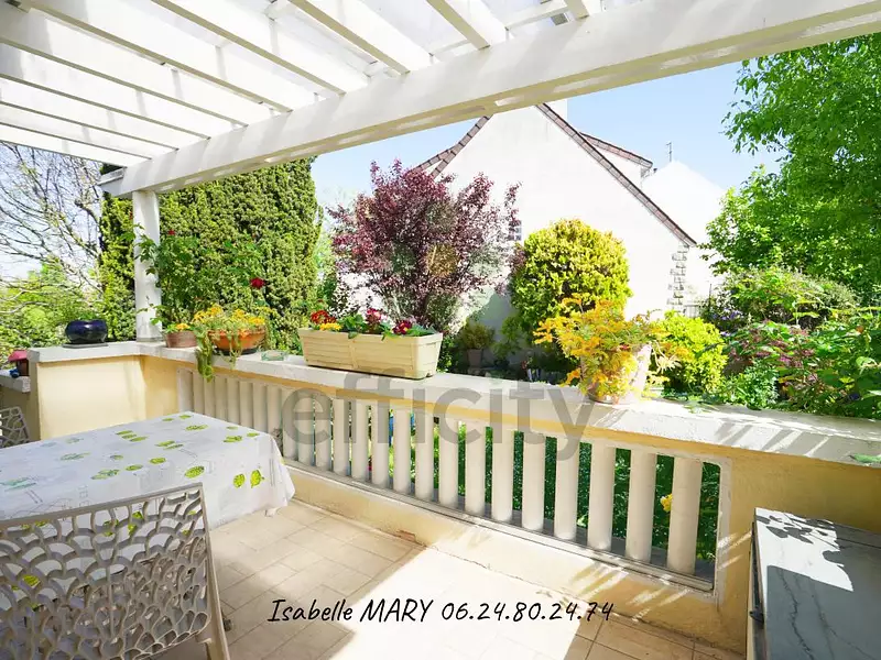 Maison, 179 m²