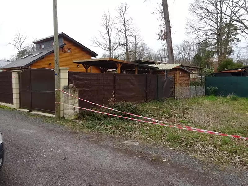 Terrain, 252 m²