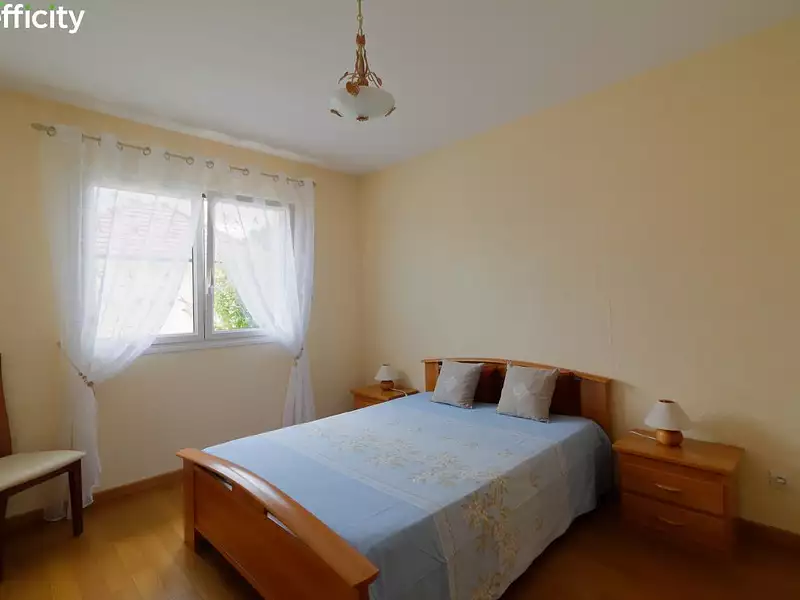 Maison, 215 m²