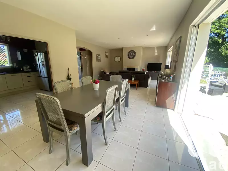 Maison, 151 m²