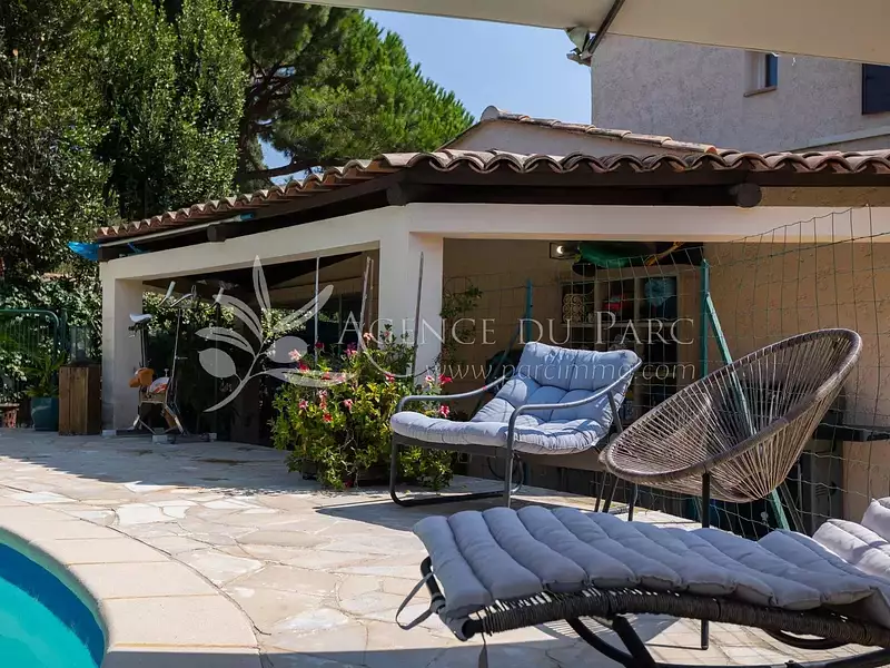 Maison, 168 m²