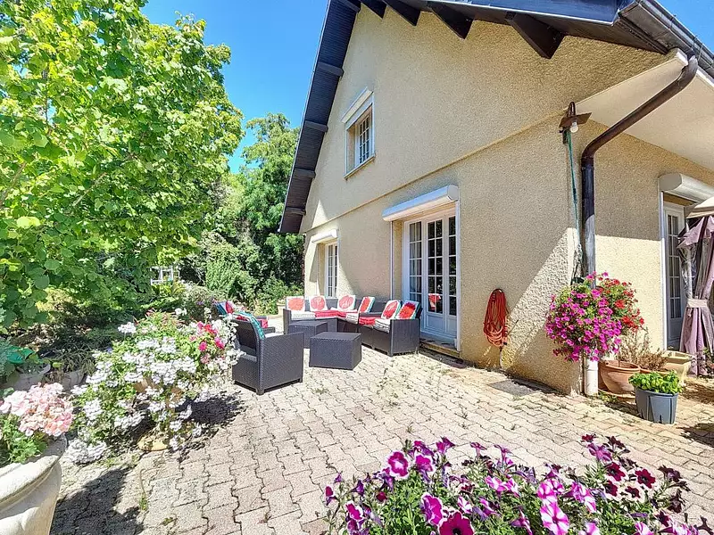 Maison, 331 m²
