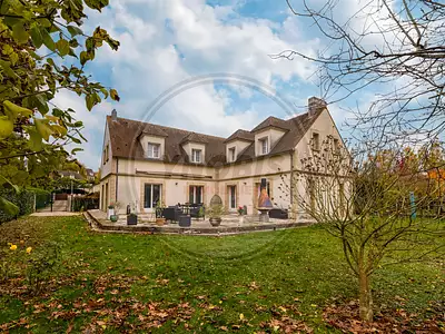 Maison, 256 m²