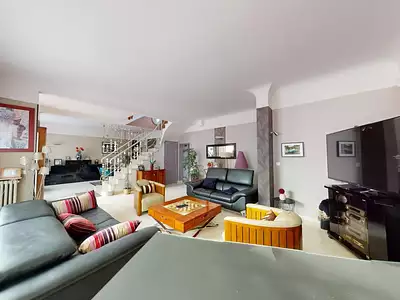 Maison, 210 m²