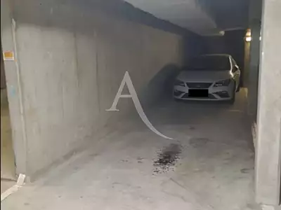 Parking, 130 m²
