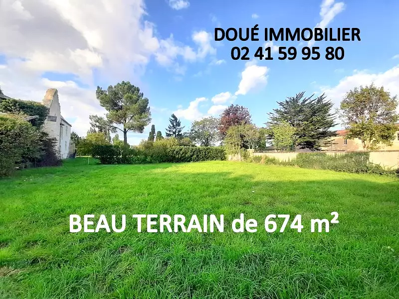 Terrain, 674 m²