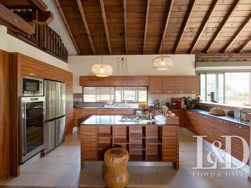 Maison, 250 m²