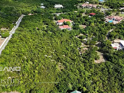 Terrain, 10 000 m²