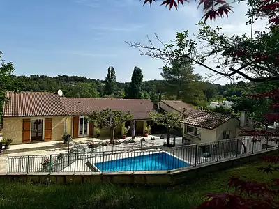 Maison, 260 m²